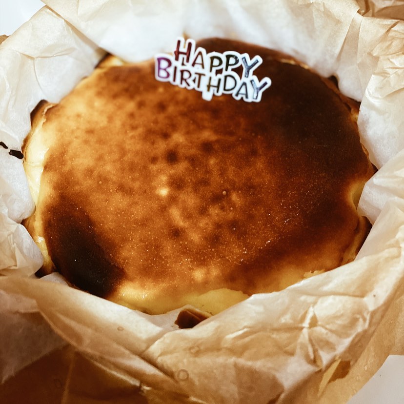 8inch Burnt Cheesecake